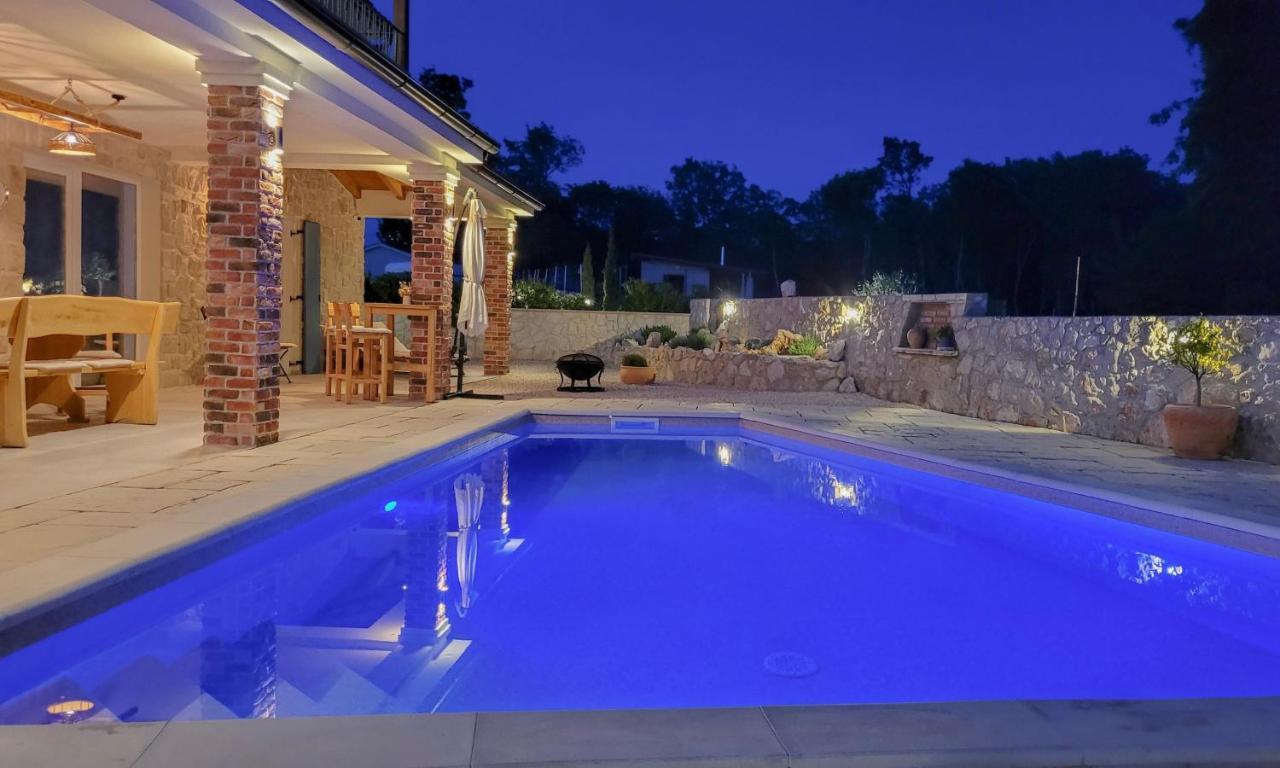 Villa Alara - Charming Villa With Heated Swimming Pool Milohnici Εξωτερικό φωτογραφία