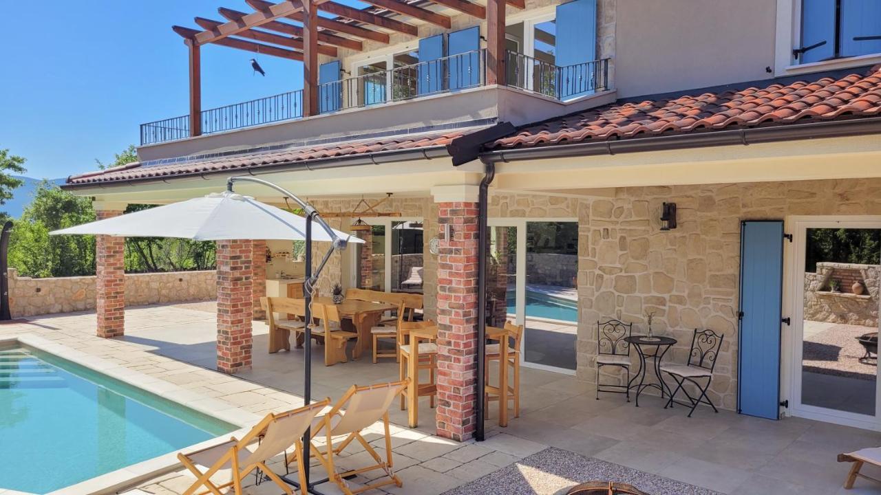 Villa Alara - Charming Villa With Heated Swimming Pool Milohnici Εξωτερικό φωτογραφία