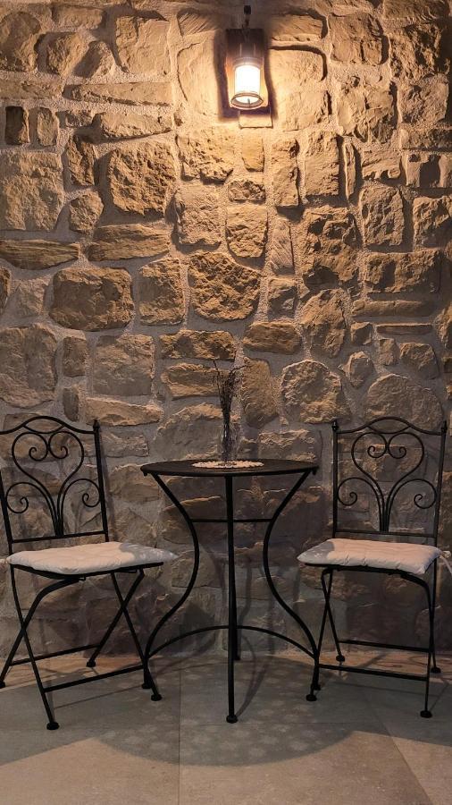 Villa Alara - Charming Villa With Heated Swimming Pool Milohnici Εξωτερικό φωτογραφία
