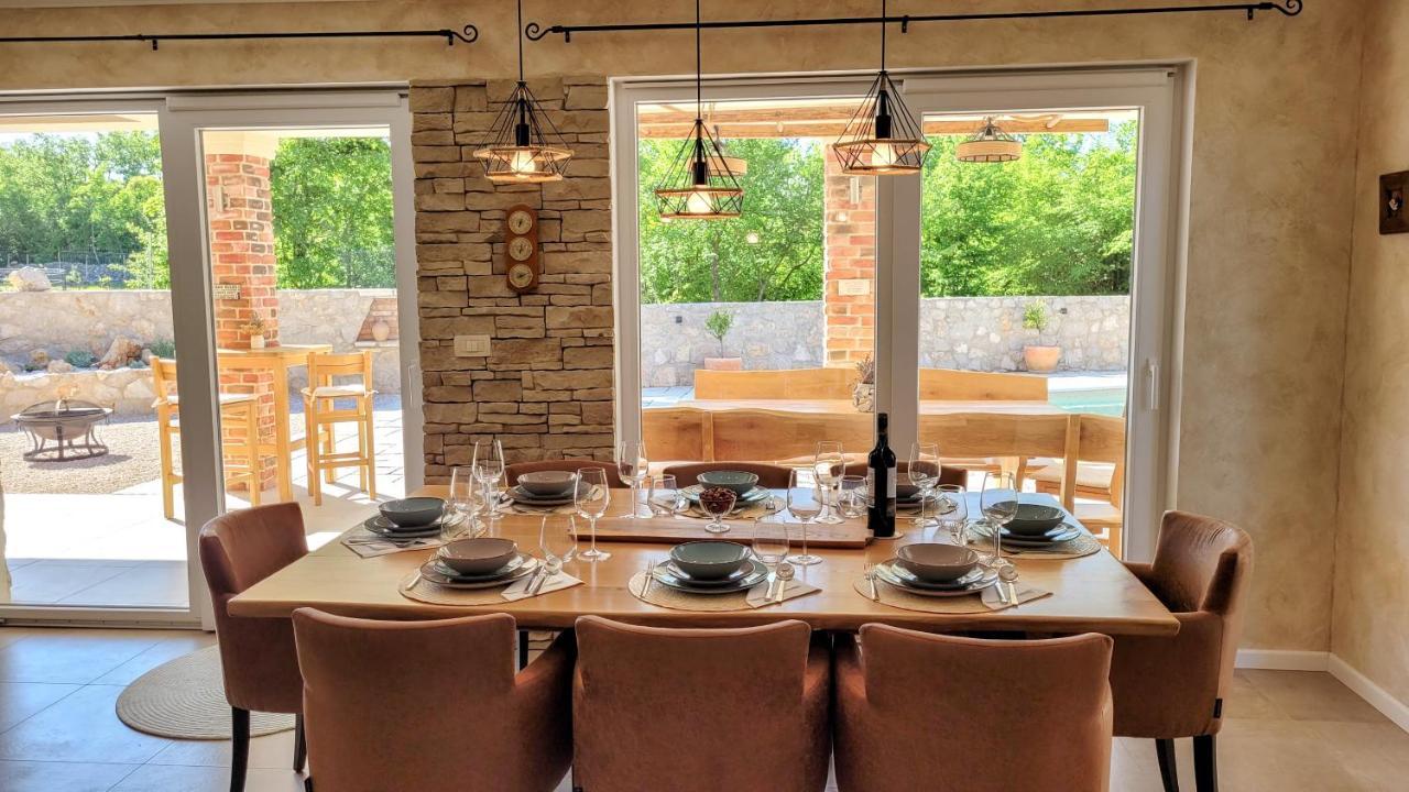 Villa Alara - Charming Villa With Heated Swimming Pool Milohnici Εξωτερικό φωτογραφία