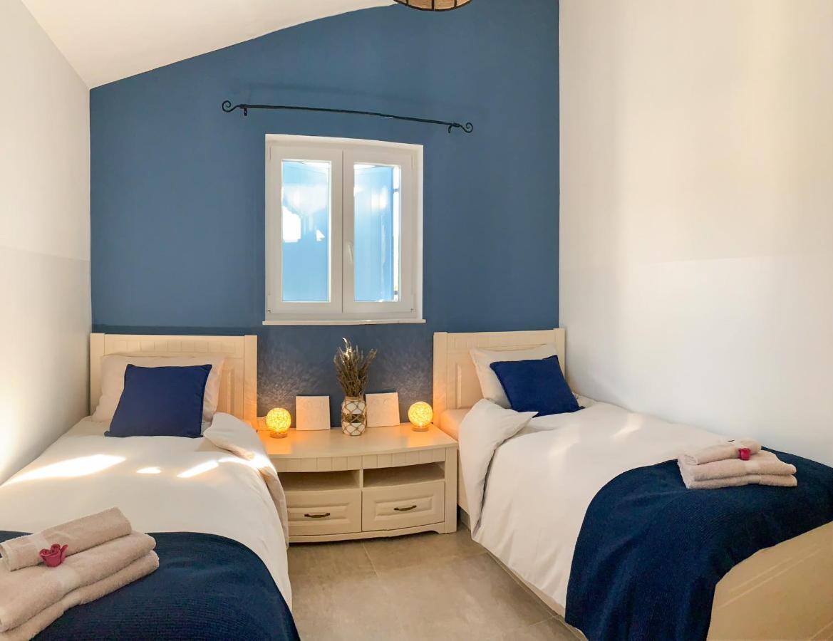 Villa Alara - Charming Villa With Heated Swimming Pool Milohnici Εξωτερικό φωτογραφία